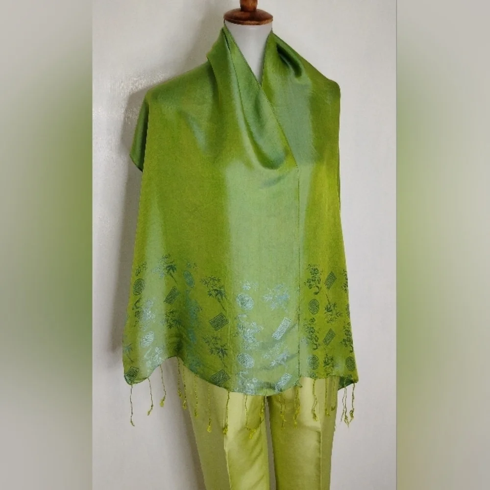 GORGEOUS IRIDESCENT SILK SCARF